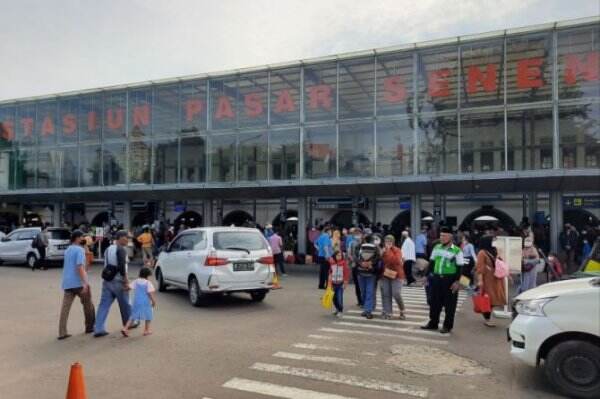 Puncak Arus Balik 2022 di Stasiun Pasar Senen & Gambir Diprediksi H+3