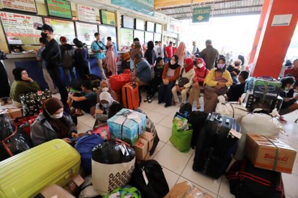 Puncak Arus Balik di Kampung Rambutan Diprediksi pada H+4 Lebaran