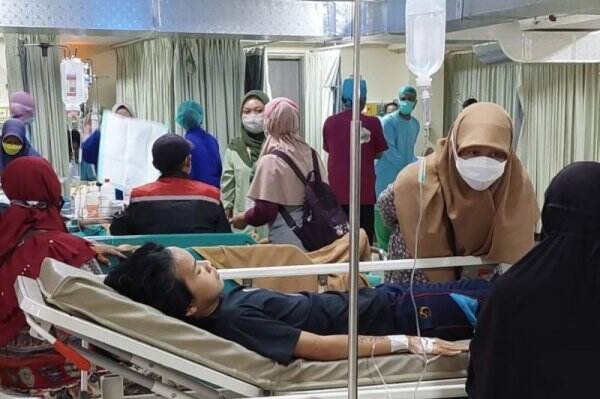 Pimpinan DPRD Kunjungi Korban Ambrolnya Seluncuran Kenpark Surabaya