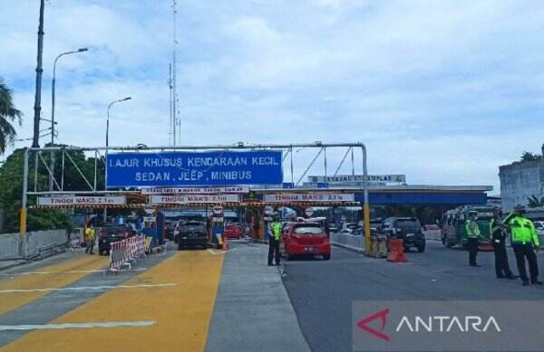Jumlah Kendaraan Naik, Tol Tebing Tinggi Lancar