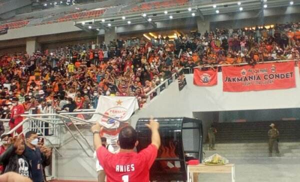 Ketika Ribuan Jakmania Nyanyikan Lagi Ulang Tahun untuk Anies di JIS