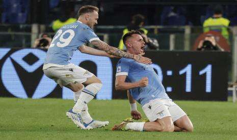 Lazio Petik Kemenangan, Perburuan Tiket Eropa Terus Memanas