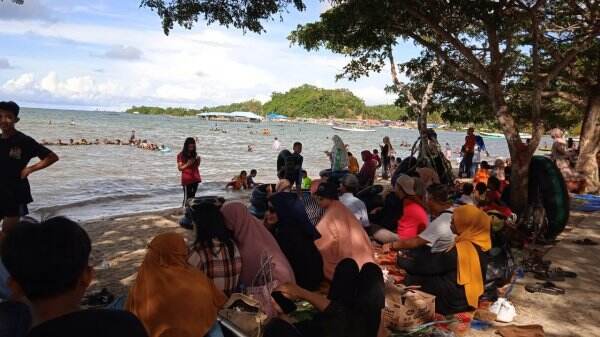 Naik 50 Persen, Puncak Kunjungan Pantai Nambo Diprediksi Hari Ini