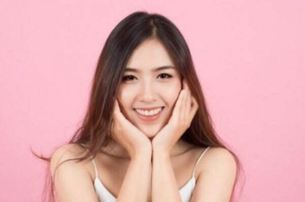 4 Tips agar Kulit Flawless, Lakukan Pengelupasan Kulit dan Pakai Pelembap