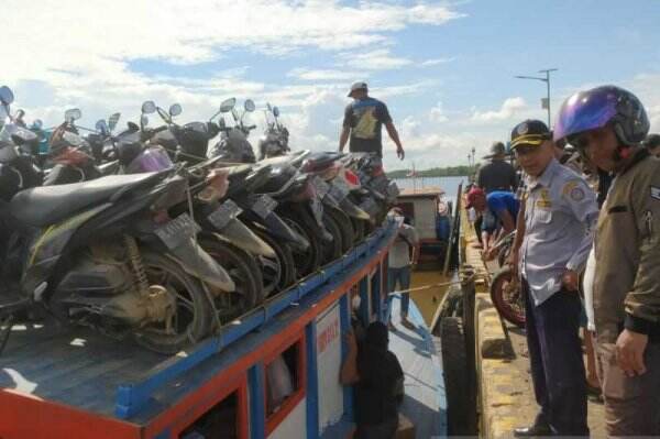 Kehabisan Tiket Kapal, Ratusan Calon Penumpang Kecewa karena Gagal Berangkat ke Pontianak