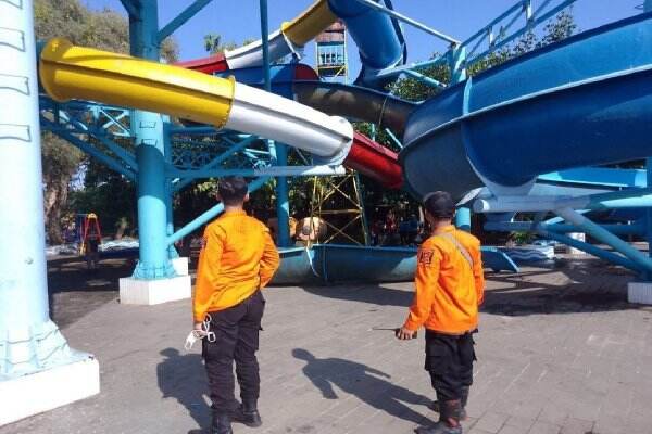 Pemkot Surabaya Dalami Kasus Runtuhnya Perosotan KenPark