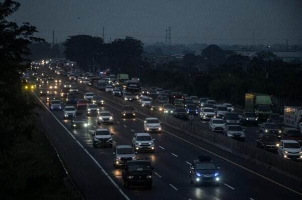 Rekor Arus Balik Di Jalan Tol H+4: Peningkatan Volume Kendaraan Naik 159 Persen, Kondisi Lalu Lintas Terkendali