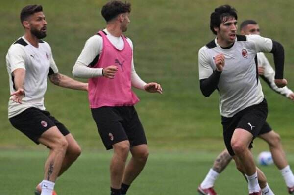 Verona vs AC Milan: Stefano Pioli Ungkap Kesamaan Rossoneri dengan I Gialloblu