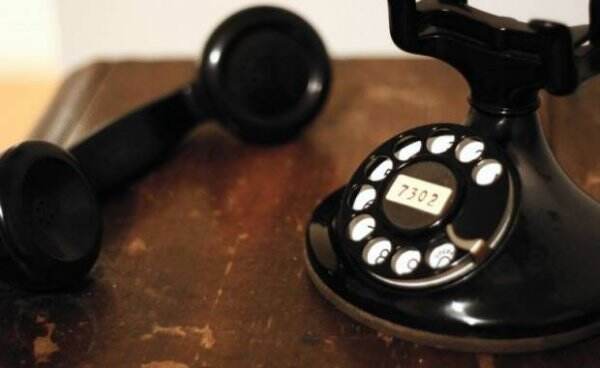 Ini Jawaban Kenapa Selalu Bilang Halo di Telepon