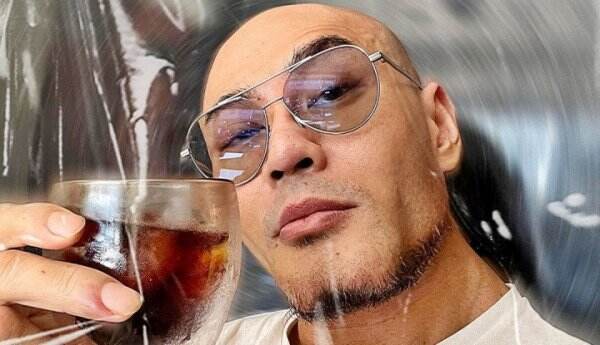 Soal Mualaf Deddy Corbuzier Dipertanyakan Gegara Undang Pasangan Gay, Netizen: Salah Guru?
