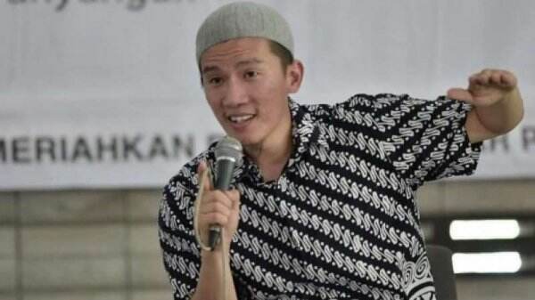 Undang Pasangan Gay di Podcastnya, Ustaz Felix Sindir Deddy Corbuzier: Maksiat Dipromosikan Luas