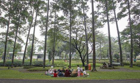 In Picture: Warga Manfaatkan Perpanjangan Libur Sekolah
