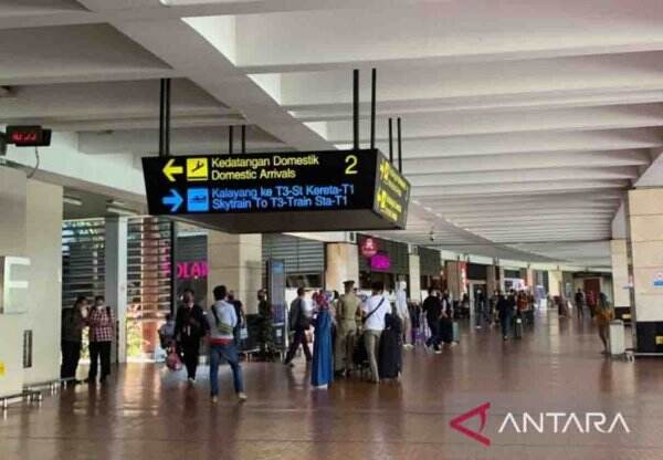 Lebaran Usai, Pemudik Arus Balik dari Bandara Soetta Menuju Bali