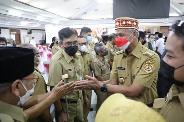 Perhatian! Ganjar Tak Berlakukan WFH Bagi PNS Pemprov Jateng