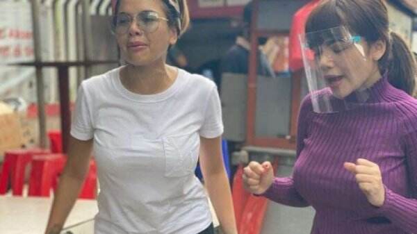 Panas! Nikita Mirzani Diacungi Jari Tengah dan Jangan Banyak Bacot oleh Dinar Candy