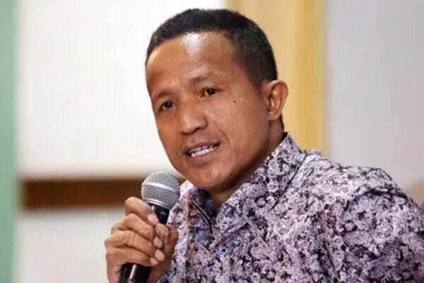 Formappi Minta Penegak Hukum Cek Kejanggalan Pengadaan Gorden DPR