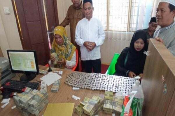 Viral Suami Istri Penjual Siomai Daftar Haji Pakai Uang Receh, Ini Fakta-Faktanya