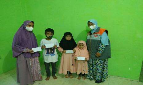 Kado Lebaran untuk Anak Yatim dan Dhuafa Rembang