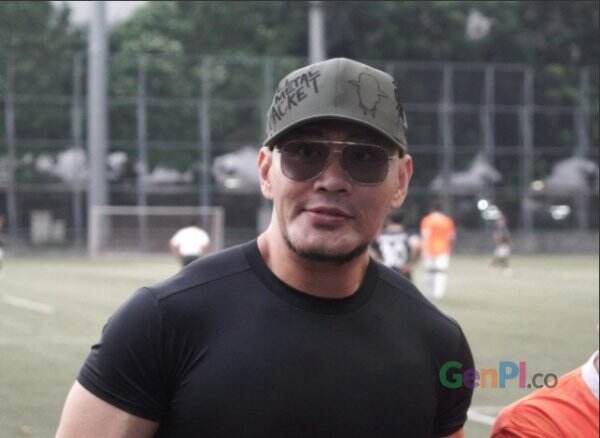 Memuat Konten LGBT, Deddy Corbuzier Bisa Kena UU ITE