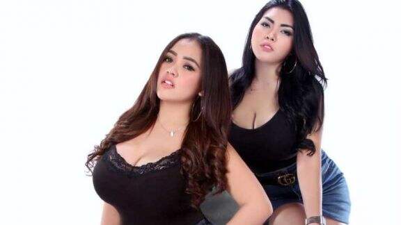 5 Artis Blak-blakan Ngaku Malas Pakai Bra, Ada yang Sulit Temukan Ukuran yang Pas