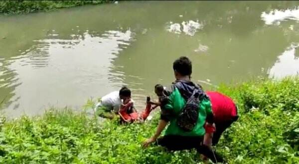 Pamit Beli Pulsa, Roji Ditemukan Mengambang di Kali Kukun Tangerang