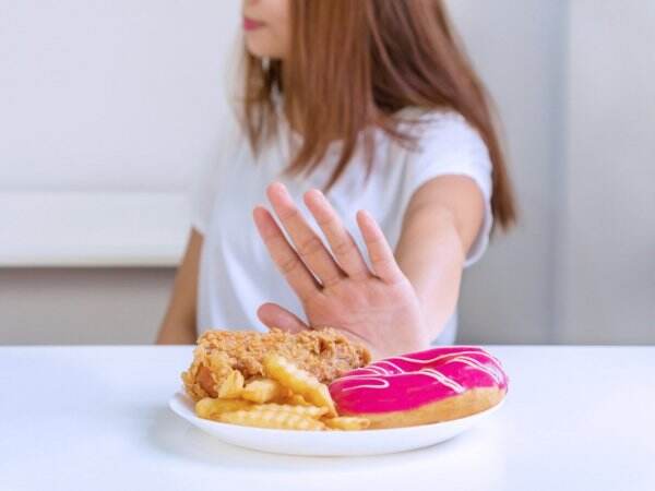Muncul Rasa Ingin Makan Tanpa Henti? Ini 5 Cara Mengontrol Nafsu Makan Berlebih