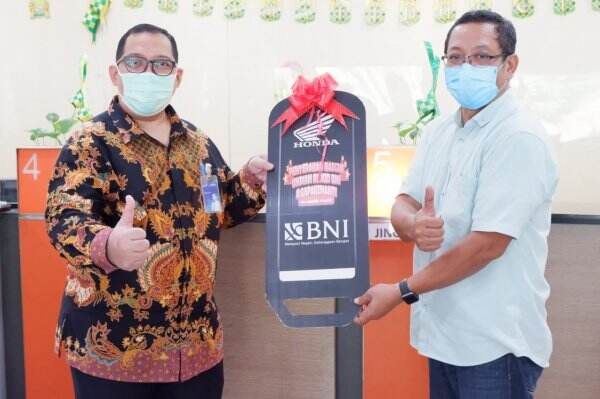 Satu Nasabah BNI Mataram Dapat Motor