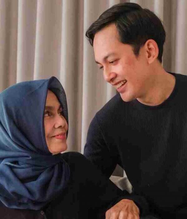 Ibunda Meninggal Dunia, Ini Penyesalan Kiki Farrel: Mohon Ampun