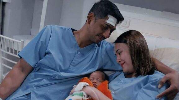 Terlalu Menjiwai Tokoh `Suami-Istri` Arya Saloka Diduga Main Belakang dengan Amanda Manopo, Netizen Geram Bela Putri Anne: Sakit Jiwa…
