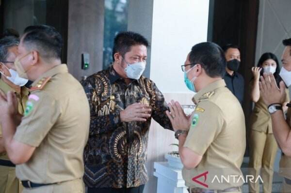 Gubernur HD Beri Saran Pemerintah Pusat Soal WFA, Isinya Menohok!