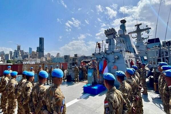 MTF Commander Berikan Jam Komandan Prajurit KRI SIM-367