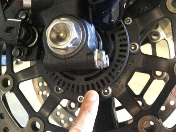 6 Cara Mudah Merawat Rem Cakram Motor Agar Tetap Optimal