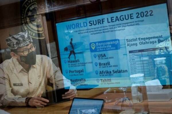 Keren! Menparekraf Ajak Saksikan World Surf League Championship Tour 2022 di G-Land Banyuwangi