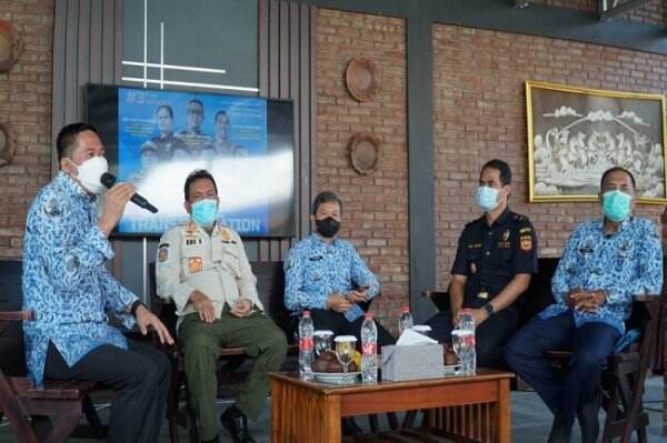 Tekan Peredaran Rokok Ilegal, Bea Cukai Kenalkan Ciri-Ciri Rokok Ilegal ke Masyarakat