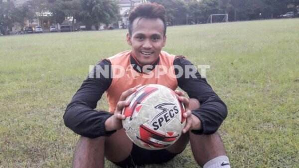 Nyaris Ganti Klub, Kiper Muda Ini Tak Pikir Panjang Dipanggil Arema FC Lagi