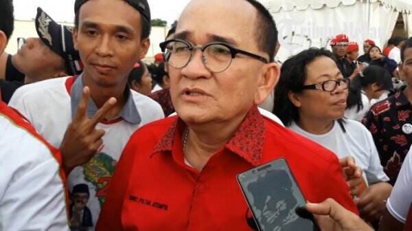 Makin Panas, Ini Pernyataan Terbaru Ruhut soal Foto Anies Berkoteka