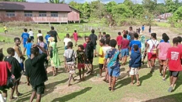 Mogok Mengajar, Ini Lima Tuntutan Ratusan Guru Kontrak dan Kepala Sekolah Teluk Bintuni