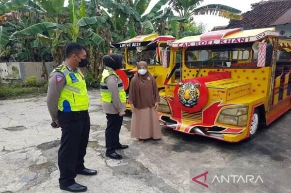 Bahaya Lur! Polres Sukoharjo Larang Kereta Kelinci di Jalan Raya