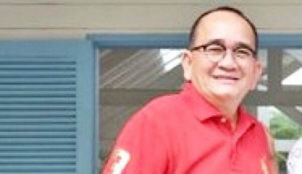 Ruhut Sitompul Tampil Pakai Peci Usai Unggah Foto Anies dan Koteka, Roy Suryo Nyinyir: Jangan Mau...