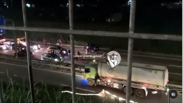 Kecelakaan Tunggal di Tol Tanjung Barat Arah Bogor, Lalin Sempat Tersendat