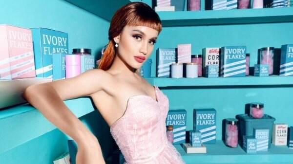 Mirip Barbie! Cinta Laura Tampil Seksi dengan Rambut Poni Bikin Netizen Jatuh Hati