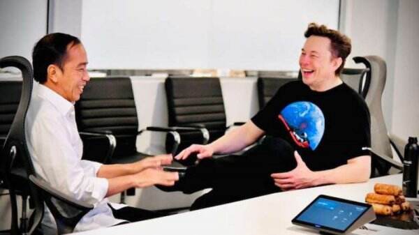 Sama dengan Saat Menemui Luhut, Elon Musk Juga Pakai Kaos Oblong Saat Didatangi Jokowi