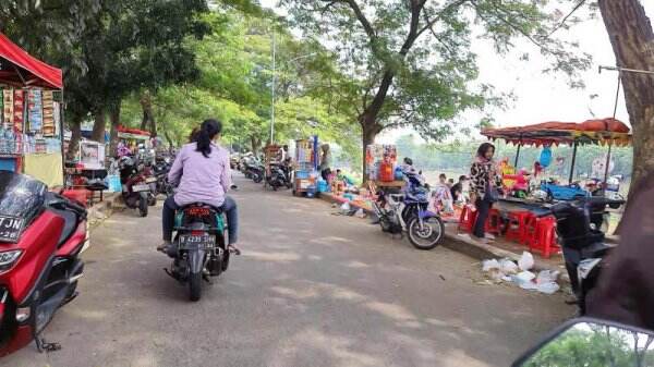 Libur Long Weekend, Kawasan BKT Jadi Pilihan Wisatawan Bersantai Bersama Keluarga