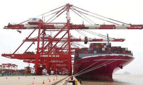 Shanghai Mulai Buka Kembali Sektor Bisnis