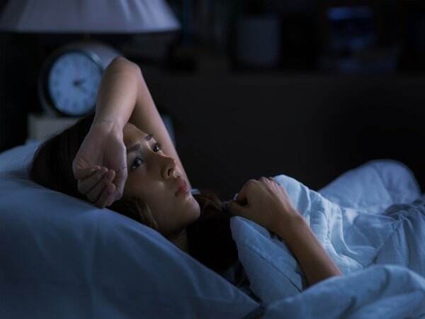 Saat Badan Lelah Tapi Sulit Tidur, Kamu Lakukan Cara Ini