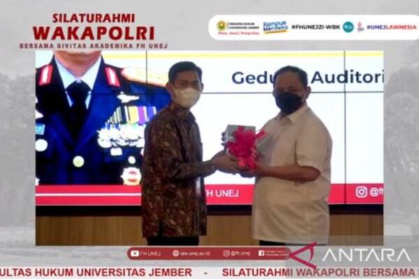 Diangkat Dosen di Unej, Wakapolri Beber Perkembangan Dunia Hukum
