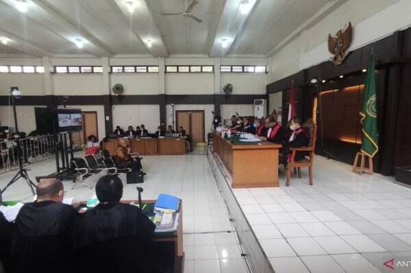 Ditanya Soal Rangkap Jabatan di PDPDE, Alex Noerdin: Boleh!