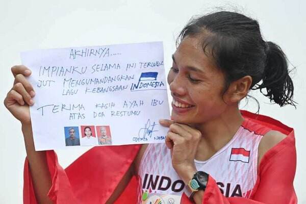 Odekta Latihan Keras dengan Biaya Sendiri