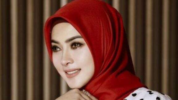 Dicampakkan Syahrini, Ayah Angkat Syahrini Membongkar Aib Istri Reino Barack di Masa Lalu: Pernah Jadi Simpanan!