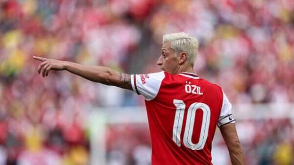 Rekap Bursa Transfer Liga 1: Persebaya Dapatkan Eks Timnas, Mesut Ozil Tertarik ke Bali United